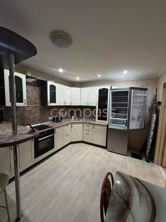 1-к кв. Тюменская область, Тюмень ул. Прокопия Артамонова, 15 (55.0 м) - Фото 1