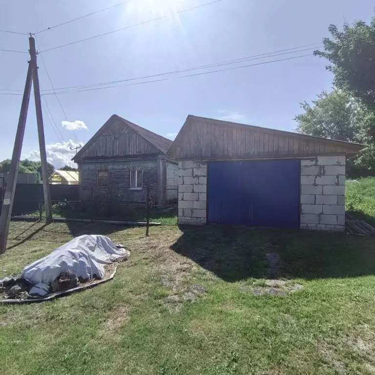 Дом в Брянская область, Брасовское с/пос, с. Брасово ул. Первомайская ... - Фото 1