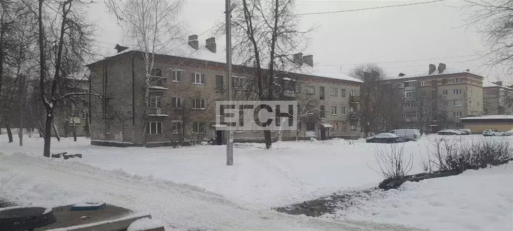 Продается комната в 6-комнатной квартире - Фото 0