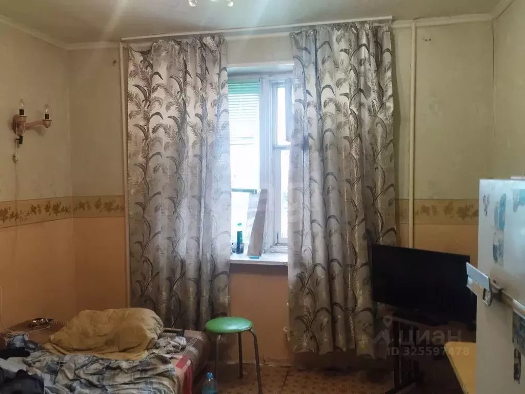 Комната Челябинская область, Миасс ул. 8 Июля, 12 (11.9 м) - Фото 1