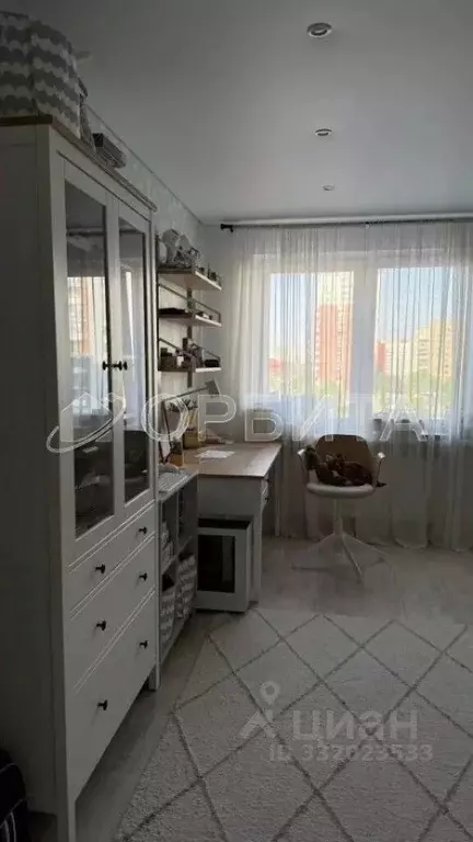 3-к кв. Тюменская область, Тюмень ул. Газовиков, 65 (74.8 м) - Фото 2