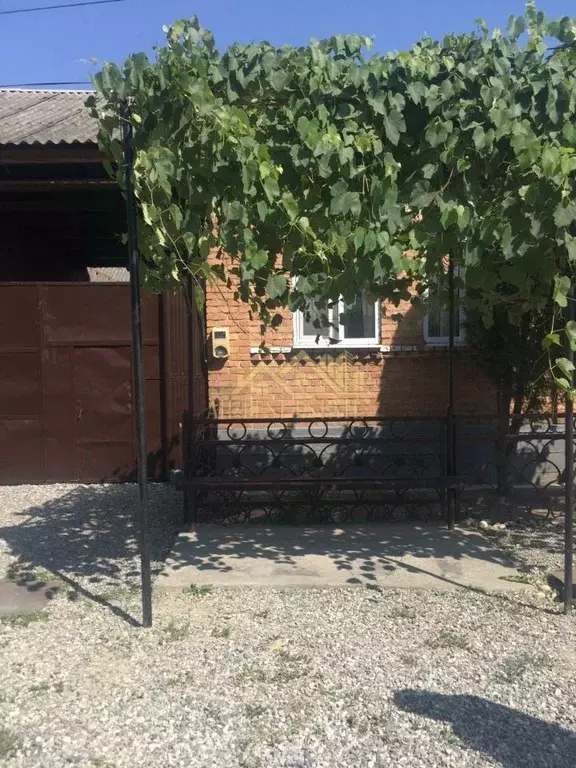 Дом в Северная Осетия, Ардон Комсомольская ул. (120 м) - Фото 1