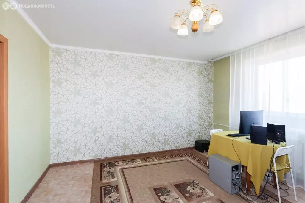 3-комнатная квартира: Абакан, улица Крылова, 106к2 (64.5 м) - Фото 2