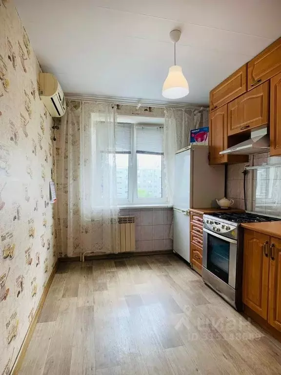 3-к кв. Оренбургская область, Оренбург ул. Родимцева, 2 (64.2 м) - Фото 0