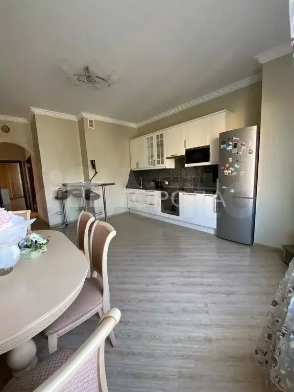 2-к. квартира, 90 м, 9/22 эт. - Фото 1