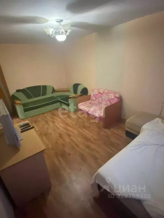 1-к кв. Ямало-Ненецкий АО, Новый Уренгой ул. Геологоразведчиков, 8 ... - Фото 1