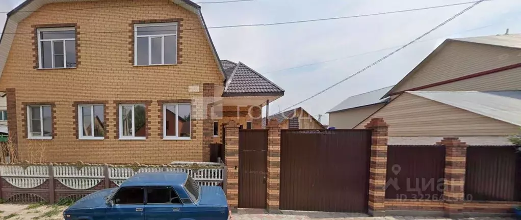 Дом в Новосибирская область, Новосибирск ул. Гладкова, 1 (256 м) - Фото 1