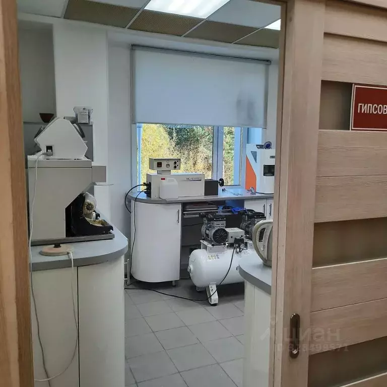 Помещение свободного назначения в Саха (Якутия), Нерюнгри ул. ... - Фото 1