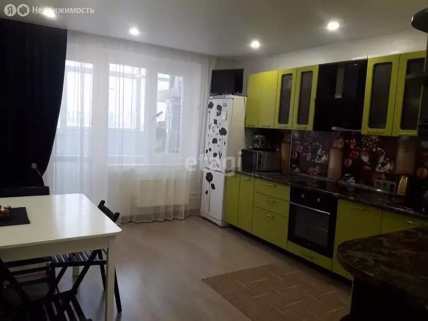 3-комнатная квартира: Тюмень, улица Александра Митинского, 5 (93.6 м) - Фото 2