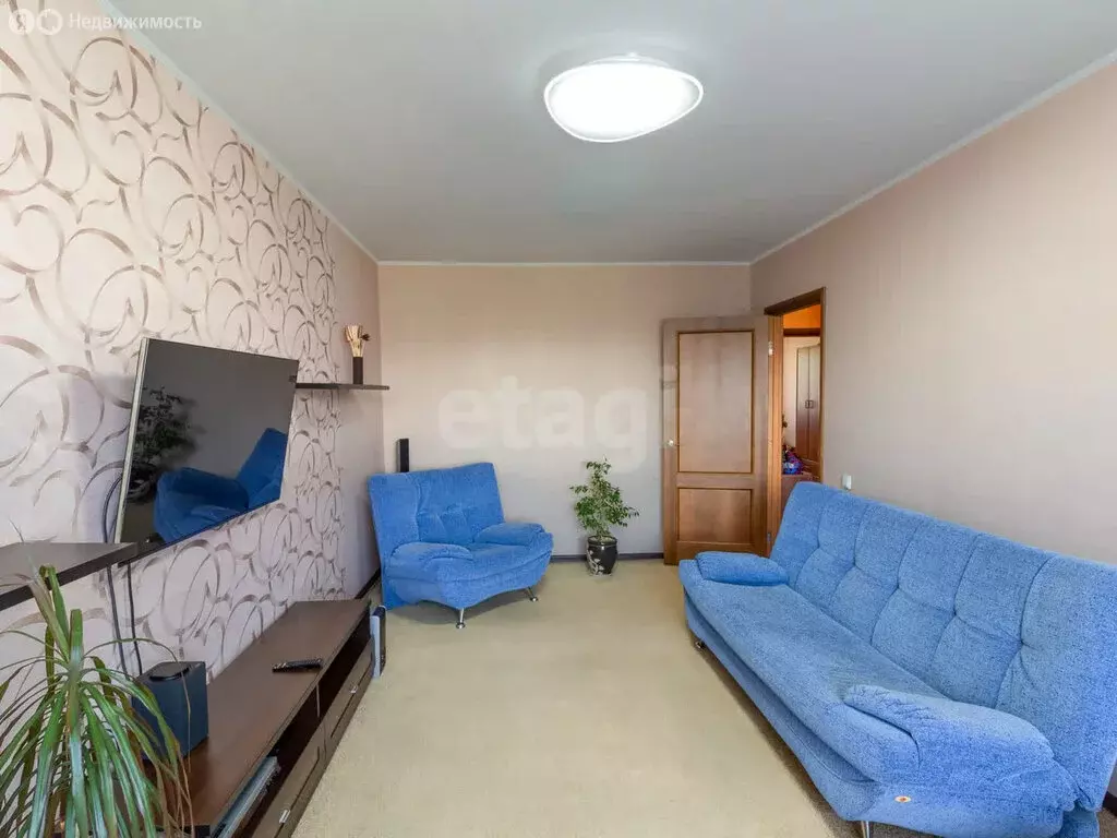 3-комнатная квартира: Междуреченск, улица Дзержинского, 8 (61.7 м) - Фото 1