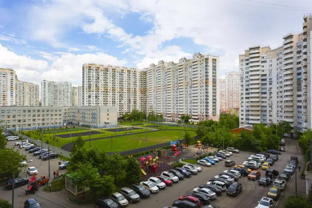 2-к кв. Московская область, Красногорск бул. Ильинский, 7 (72.0 м) - Фото 1