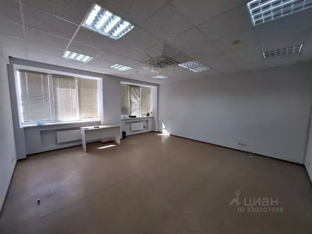 Офис в Саратовская область, Саратов ул. Танкистов, 37 (48 м) - Фото 0