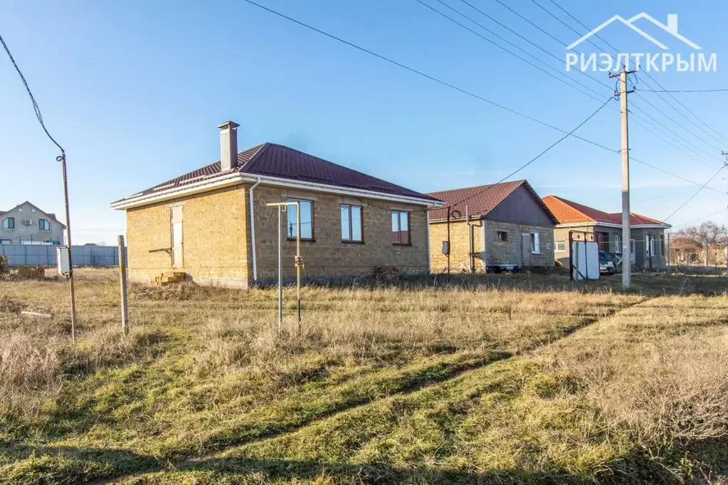 Дом в Крым, Симферопольский район, Гвардейское пгт ул. Курганная, 122 ... - Фото 1