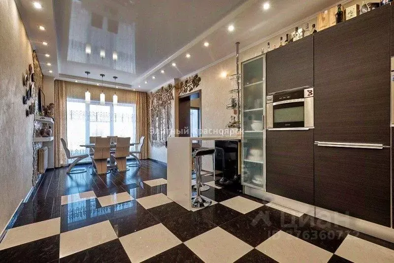 Коттедж в Красноярский край, пос. Абан ул. Солнечная (220 м) - Фото 1