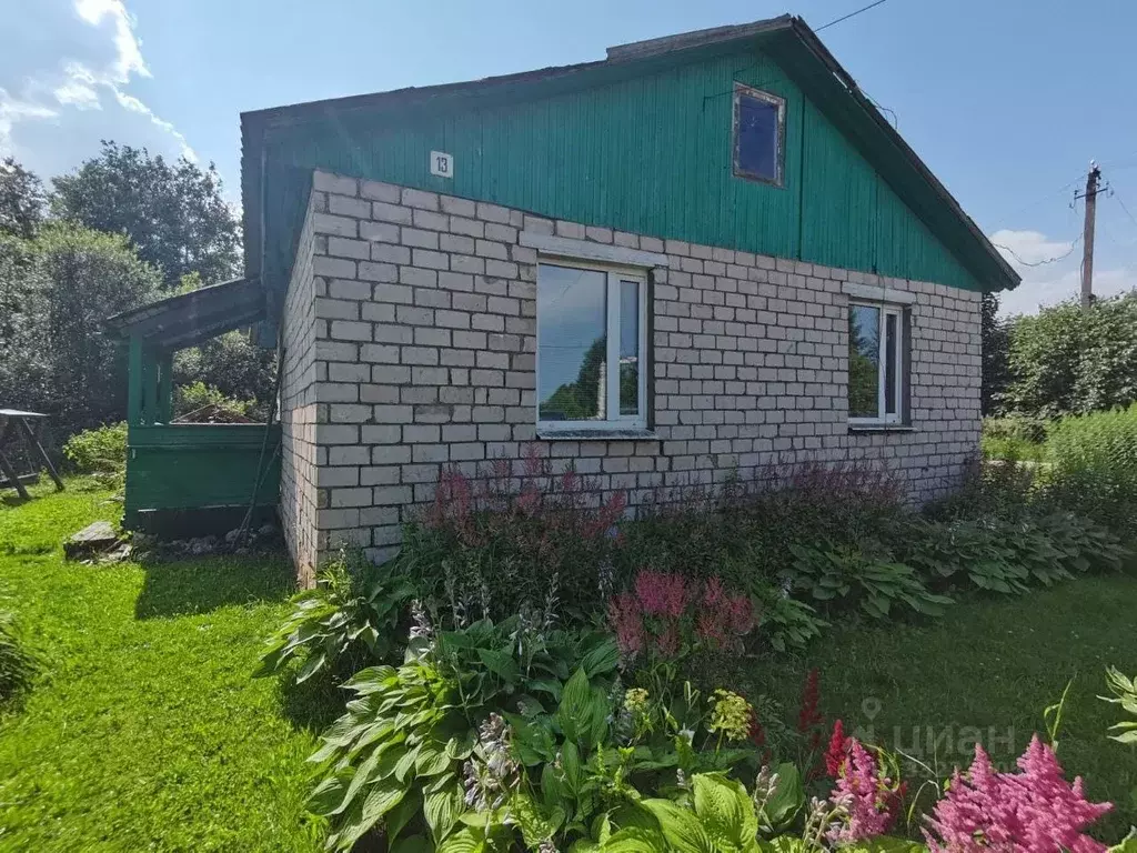 Дом в Новгородская область, Крестцы рп ул. Ставского, 13 (64 м) - Фото 1