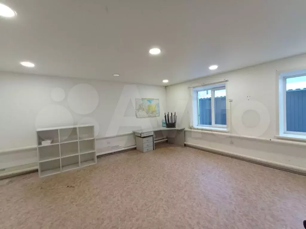 Сдаются пять кабинетов площадью от 15 до 60м - Фото 0