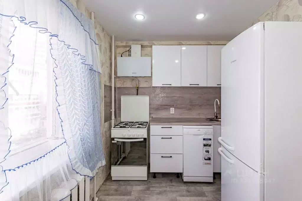 2-к кв. Свердловская область, Екатеринбург ул. Билимбаевская, 27 (44.2 ... - Фото 2