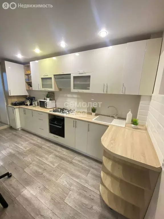 1-комнатная квартира: посёлок городского типа Медведево, улица Кирова, ... - Фото 1