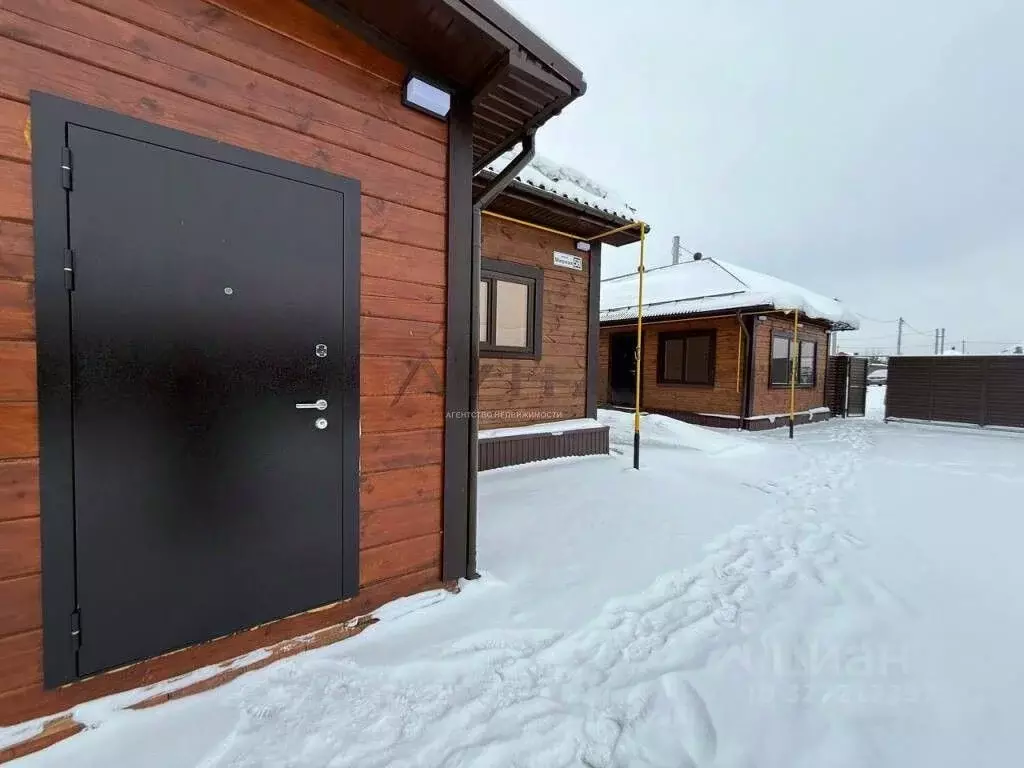 Дом в Татарстан, Тукаевский район, д. Азьмушкино ул. Мирная (170 м) - Фото 1