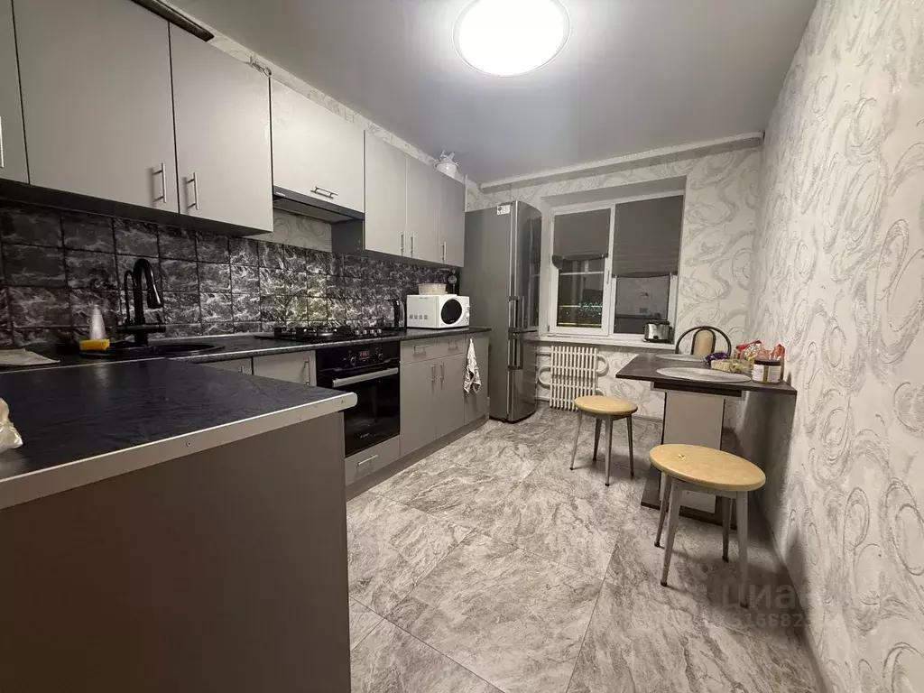 3-к кв. Волгоградская область, Волгоград ул. Маршала Еременко, 56 ... - Фото 1