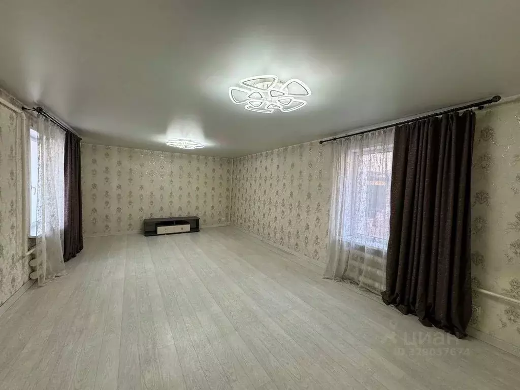 Дом в Хакасия, Алтайский район, с. Белый Яр ул. Индустриальная, 80 ... - Фото 2