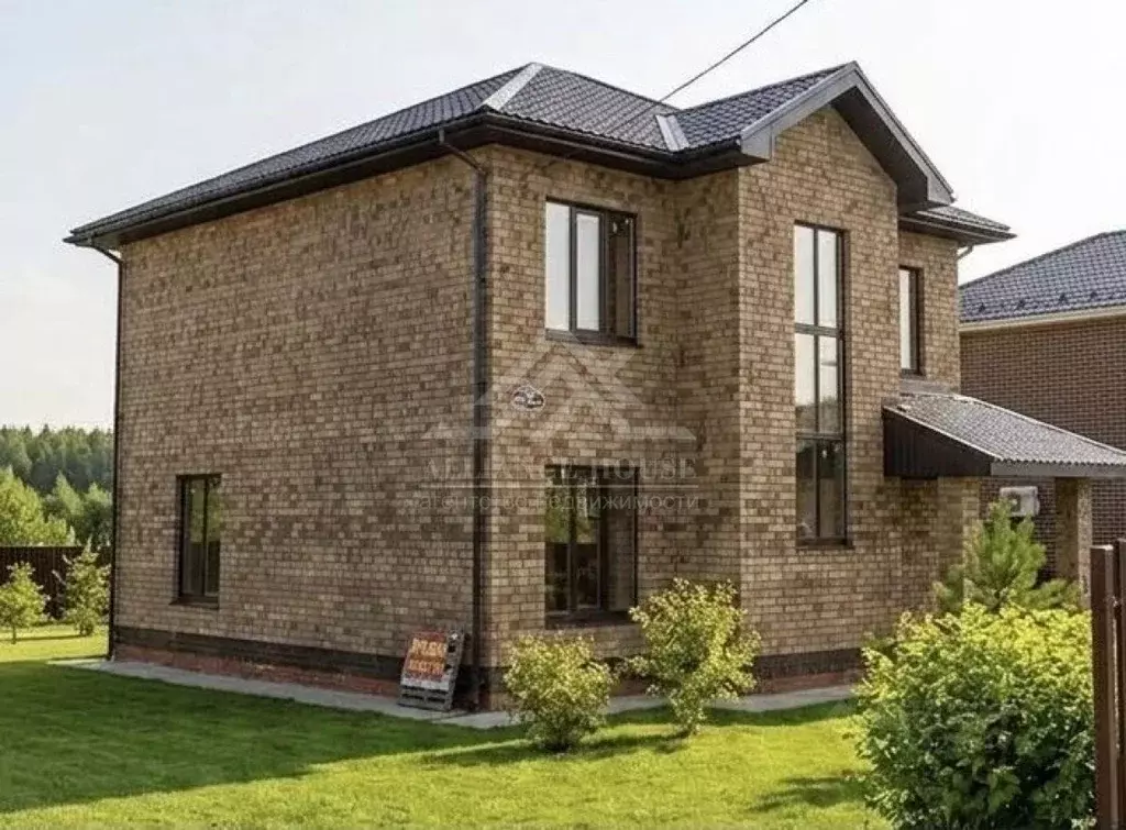 Дом в Татарстан, Казань ул. Зеленая Роща (150 м) - Фото 1