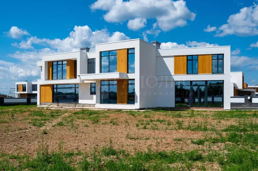 Коттедж в Московская область, Наро-Фоминский городской округ, д. ... - Фото 1