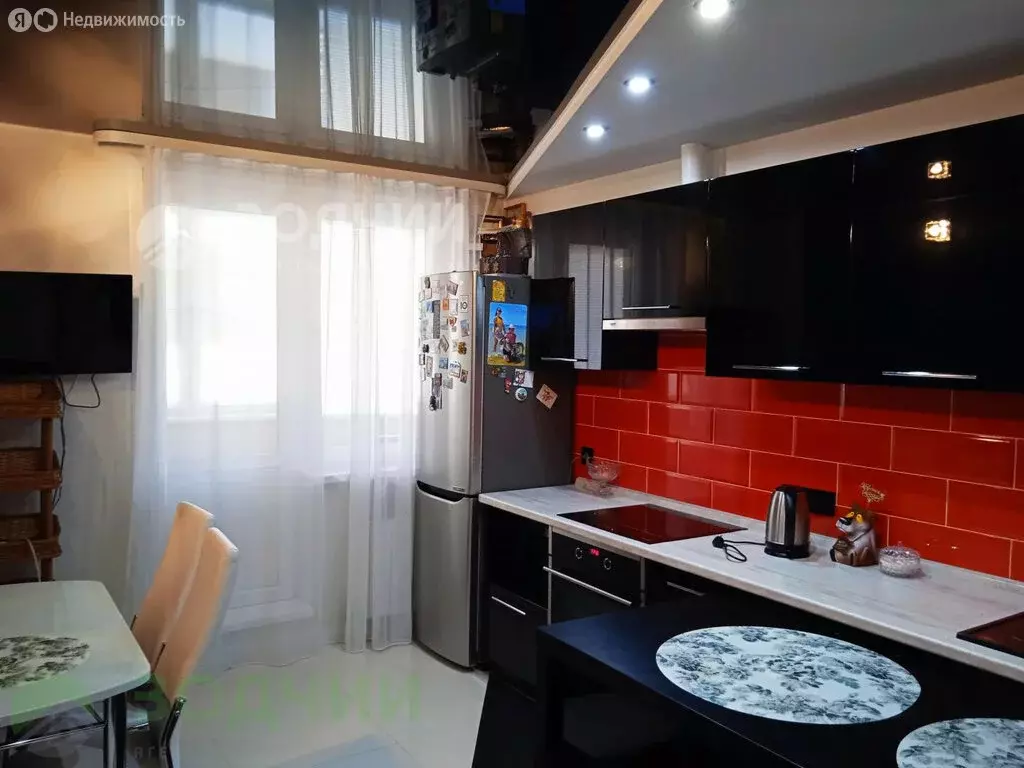 2-комнатная квартира: Новочебоксарск, Пионерская улица, 8 (59.6 м) - Фото 1