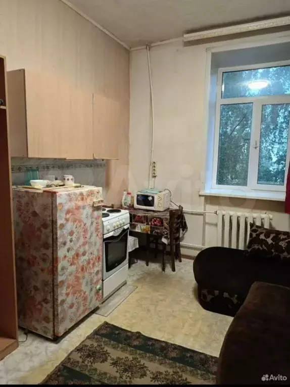 Комната 15 м в 9-к., 4/4 эт. - Фото 1