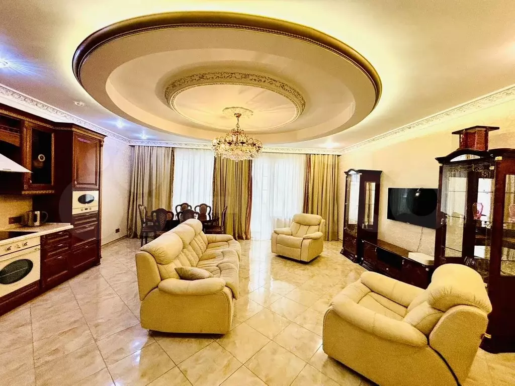 2-к. квартира, 100 м, 2/8 эт. - Фото 0