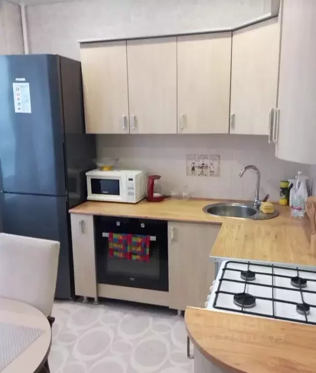 1-к кв. Белгородская область, Губкин ул. Петра Великого, 10 (40.0 м) - Фото 2