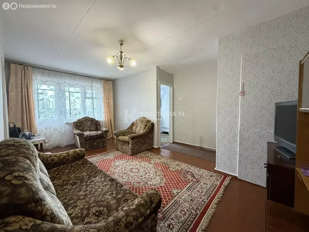 2-комнатная квартира: Чебаркуль, улица Крупской, 18 (42.8 м) - Фото 2