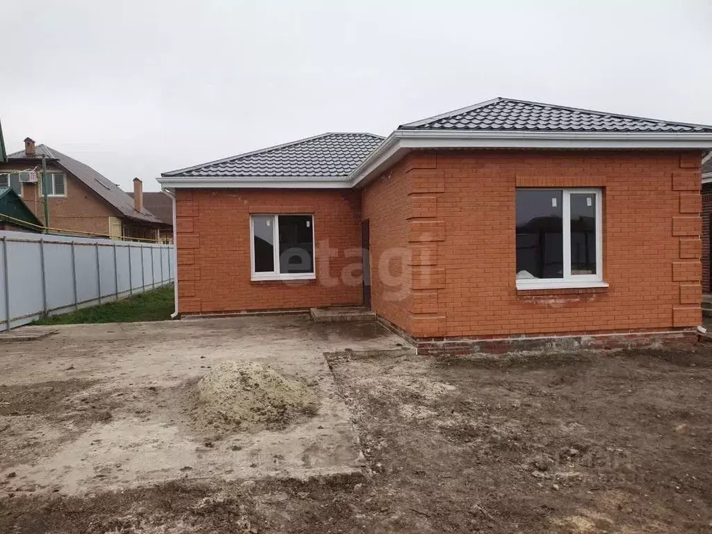Дом в Ростовская область, Неклиновский район, с. Новобессергеневка ... - Фото 0