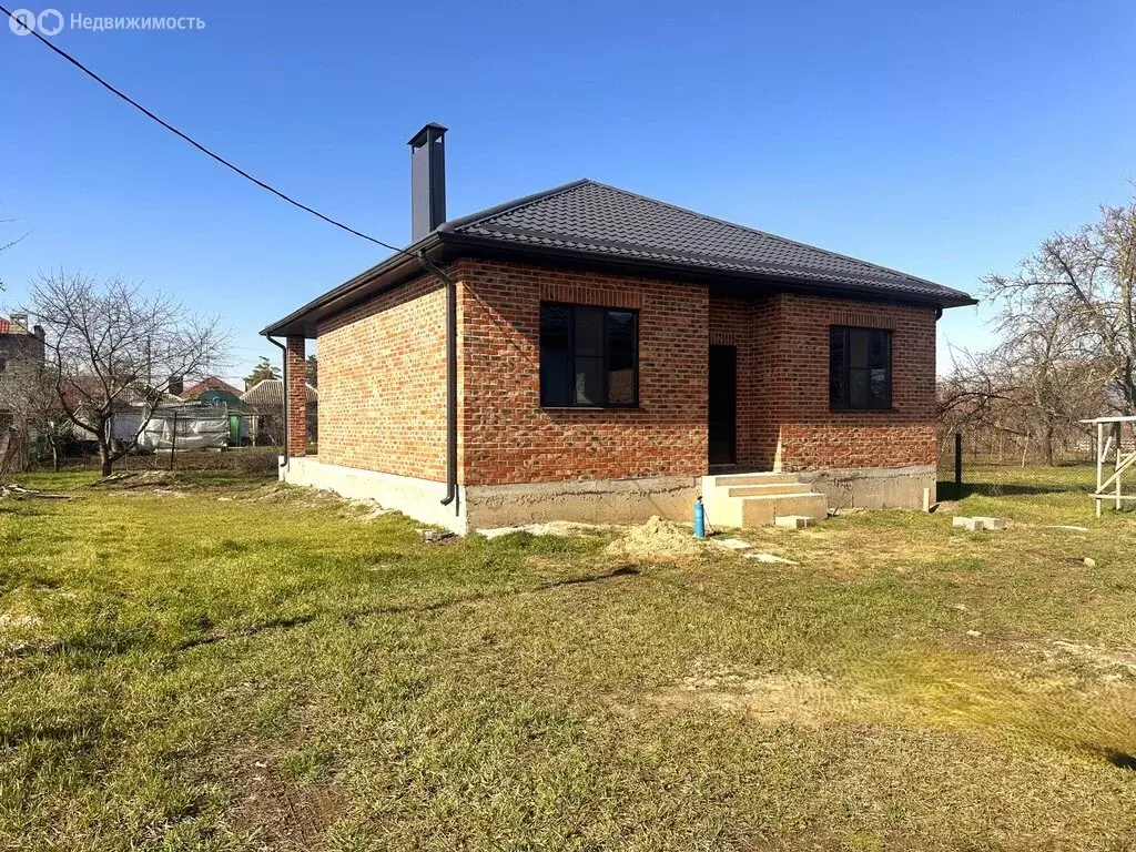 Дом в Крымск, улица Победы (100 м) - Фото 1