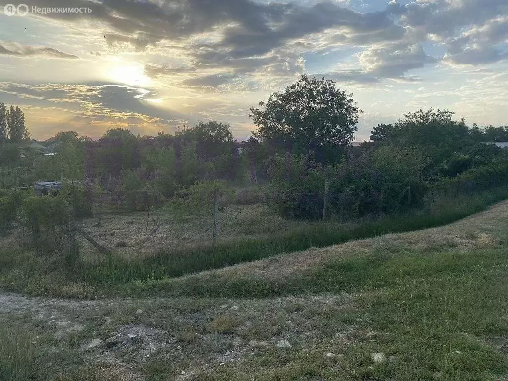 Участок в Республика Крым, муниципальный округ Феодосия, село Насыпное ... - Фото 1