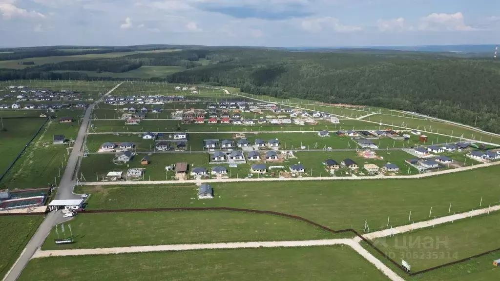 Участок в Свердловская область, Сысертский городской округ, с. ... - Фото 1