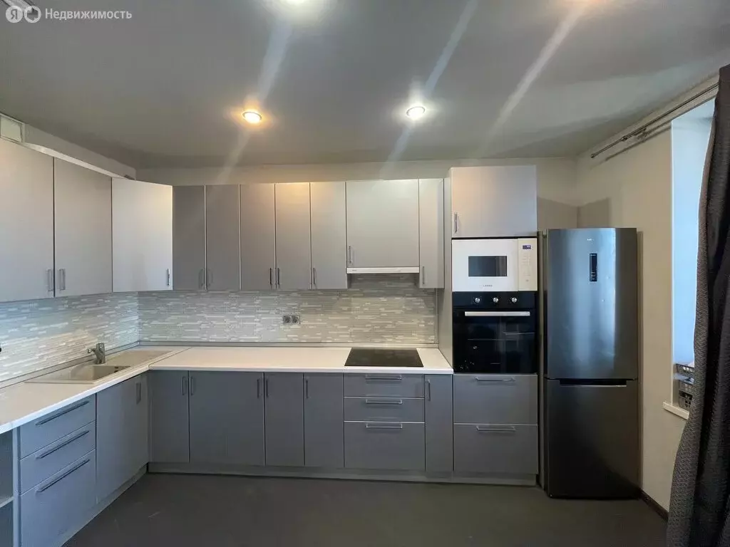 1-комнатная квартира: Омск, проспект Комарова, 17к3 (41 м) - Фото 1