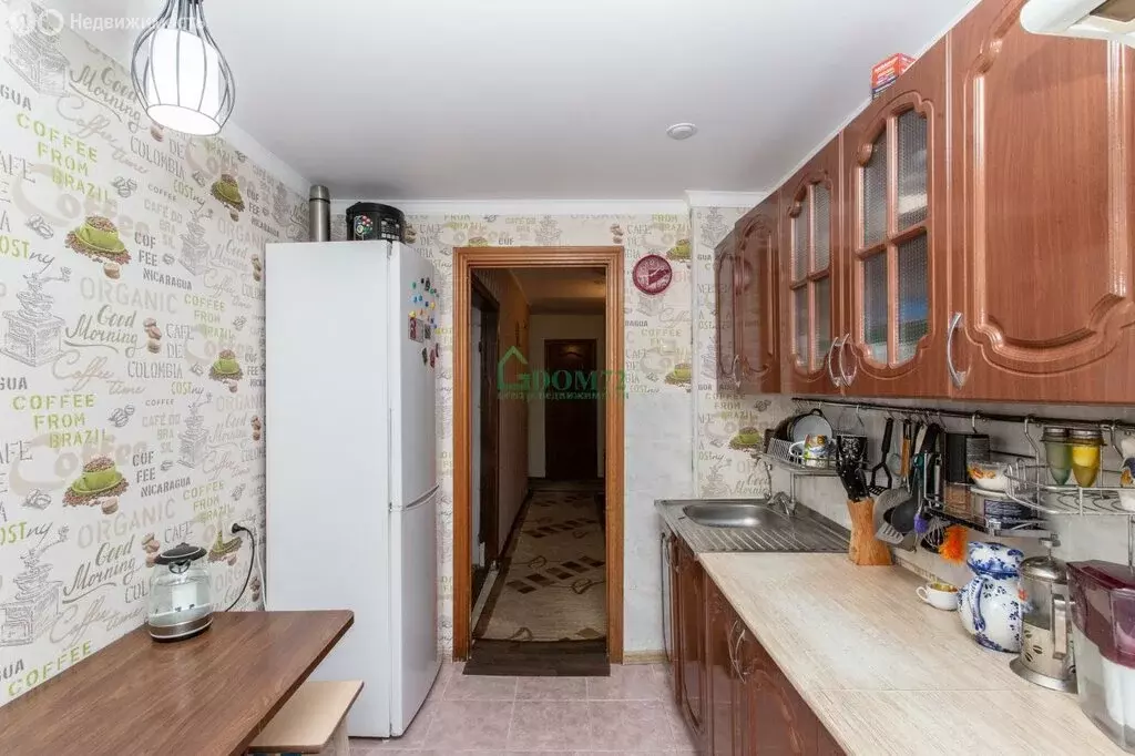 3-комнатная квартира: Тобольск, 4-й микрорайон, 25 (58 м) - Фото 2