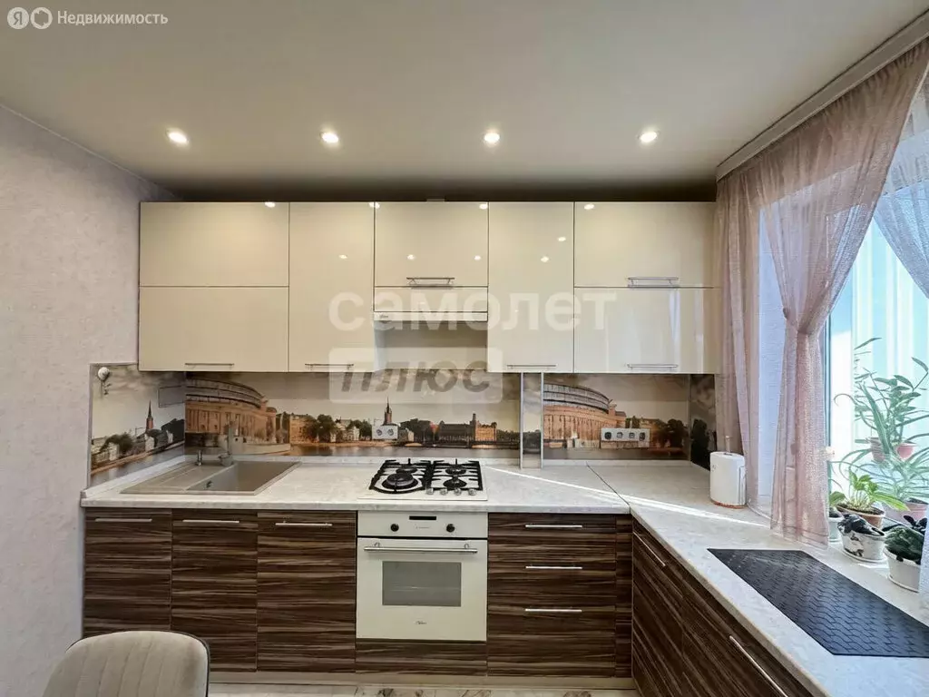 3-комнатная квартира: Йошкар-Ола, улица Петрова, 20 (76.2 м) - Фото 1