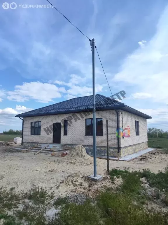 Дом в Элиста, улица имени Гари Хохолова (103 м) - Фото 2