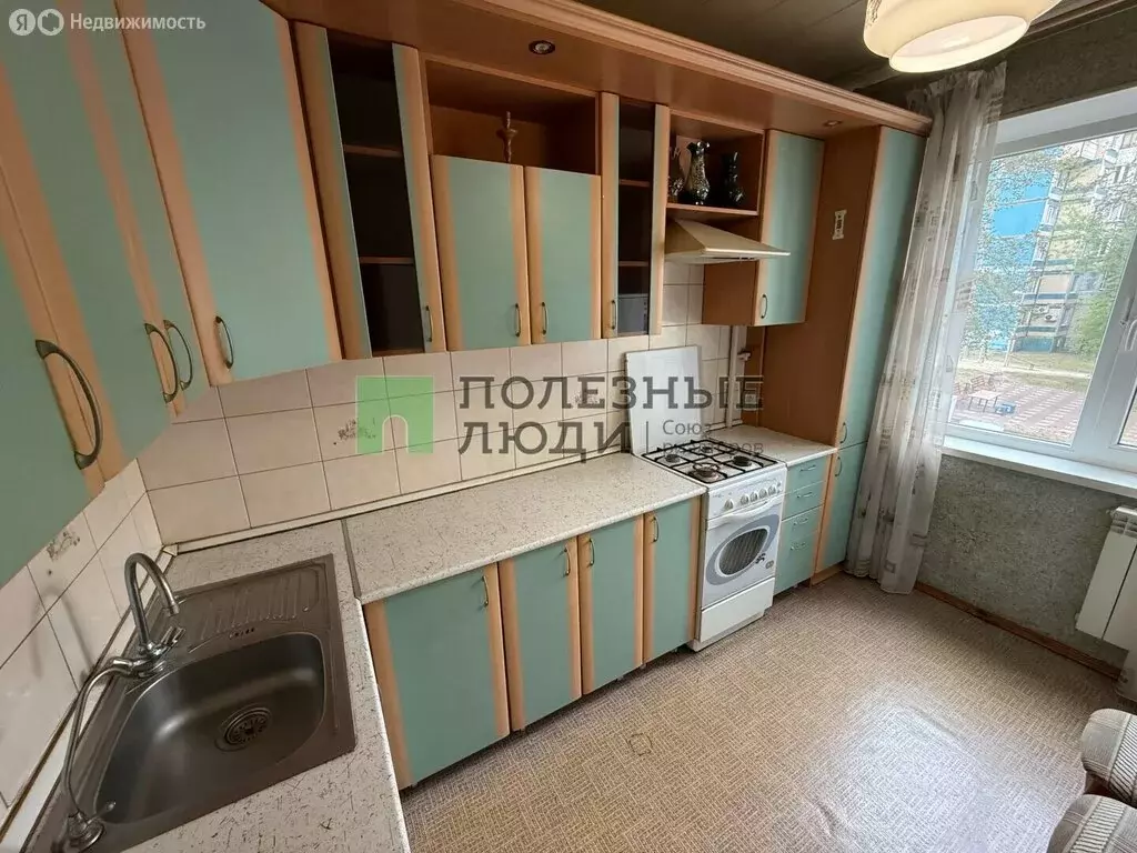 4-комнатная квартира: Белгород, улица Губкина, 20 (75.1 м) - Фото 1