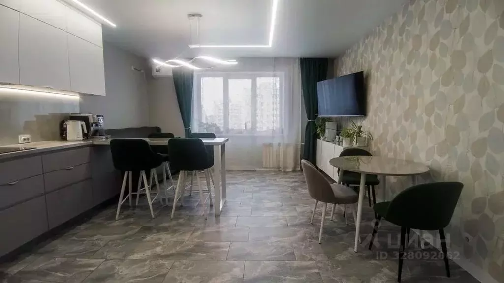 3-к кв. Омская область, Омск ул. Долгирева, 2 (91.8 м) - Фото 2