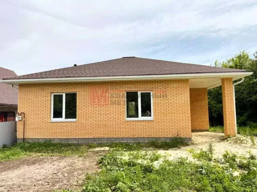 Дом в Белгородская область, Старооскольский городской округ, с. ... - Фото 1