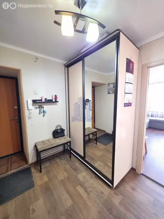 3-комнатная квартира: Чебоксары, улица Гузовского, 11 (70 м) - Фото 1