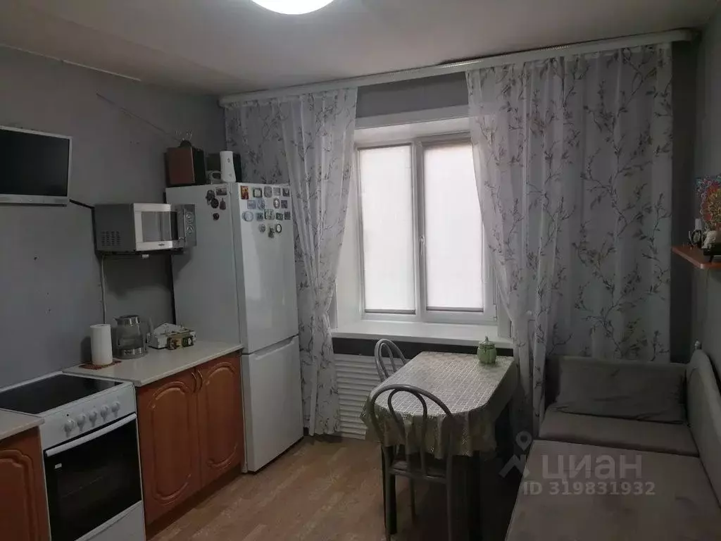 2-к кв. Иркутская область, Братск Центральный жилрайон, ул. Южная, 18 ... - Фото 1