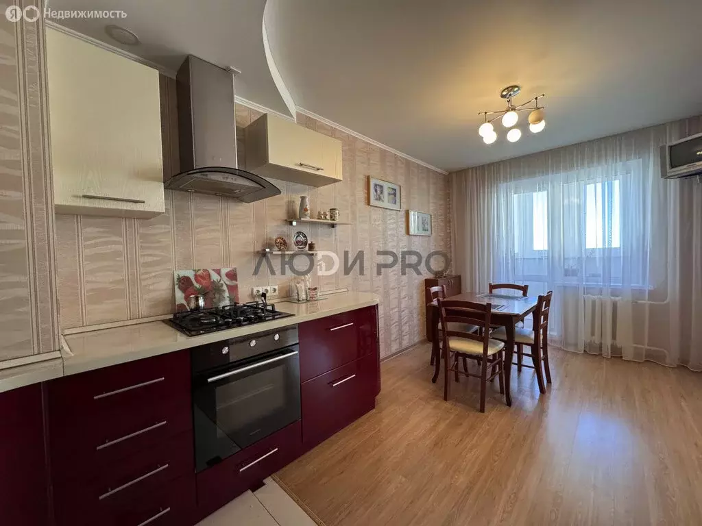 3-комнатная квартира: Саратов, улица имени Ф.А. Блинова, 21 (80 м) - Фото 2