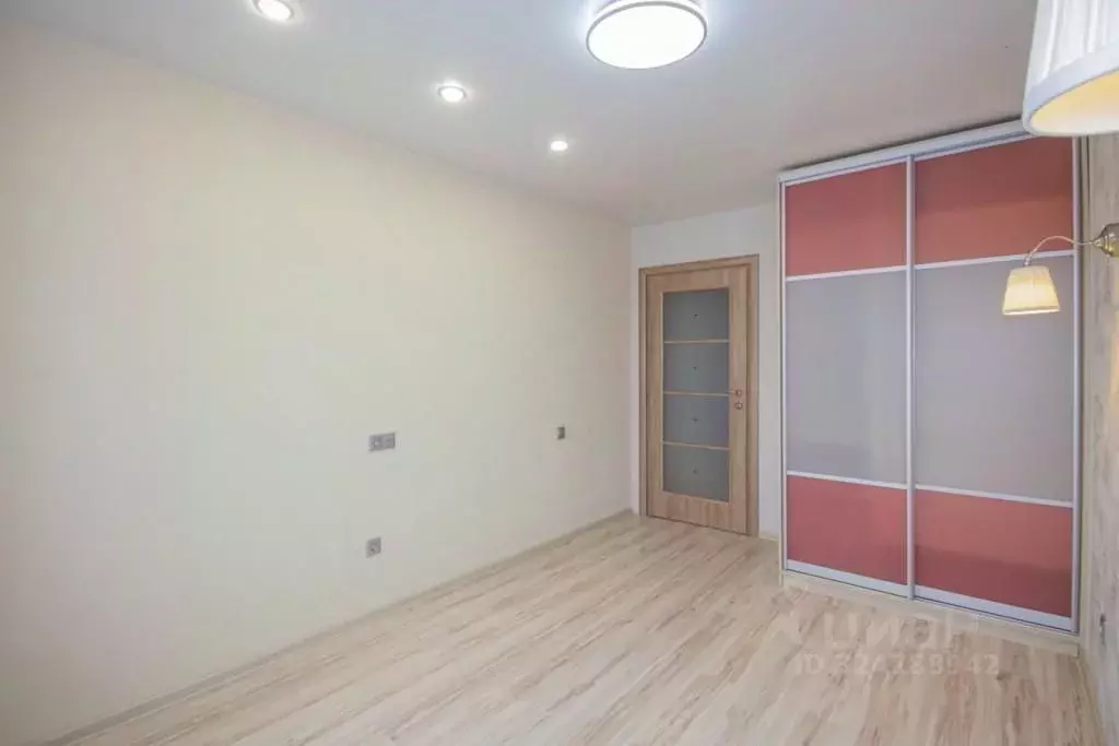 3-к кв. Свердловская область, Екатеринбург ул. Черепанова, 16 (62.7 м) - Фото 2