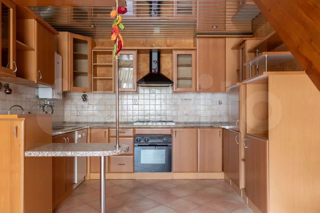 4-к. квартира, 160 м, 2/4 эт. - Фото 1