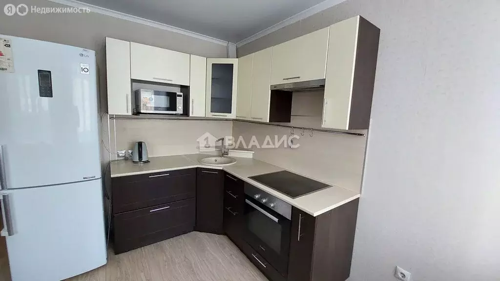 2-комнатная квартира: Тобольск, 7-й микрорайон, 48 (52 м) - Фото 0