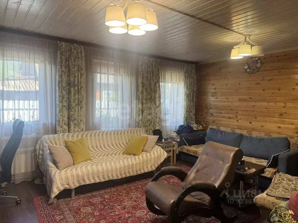 Дом в Красноярский край, Красноярск Базайская ул., 239 (96 м) - Фото 1